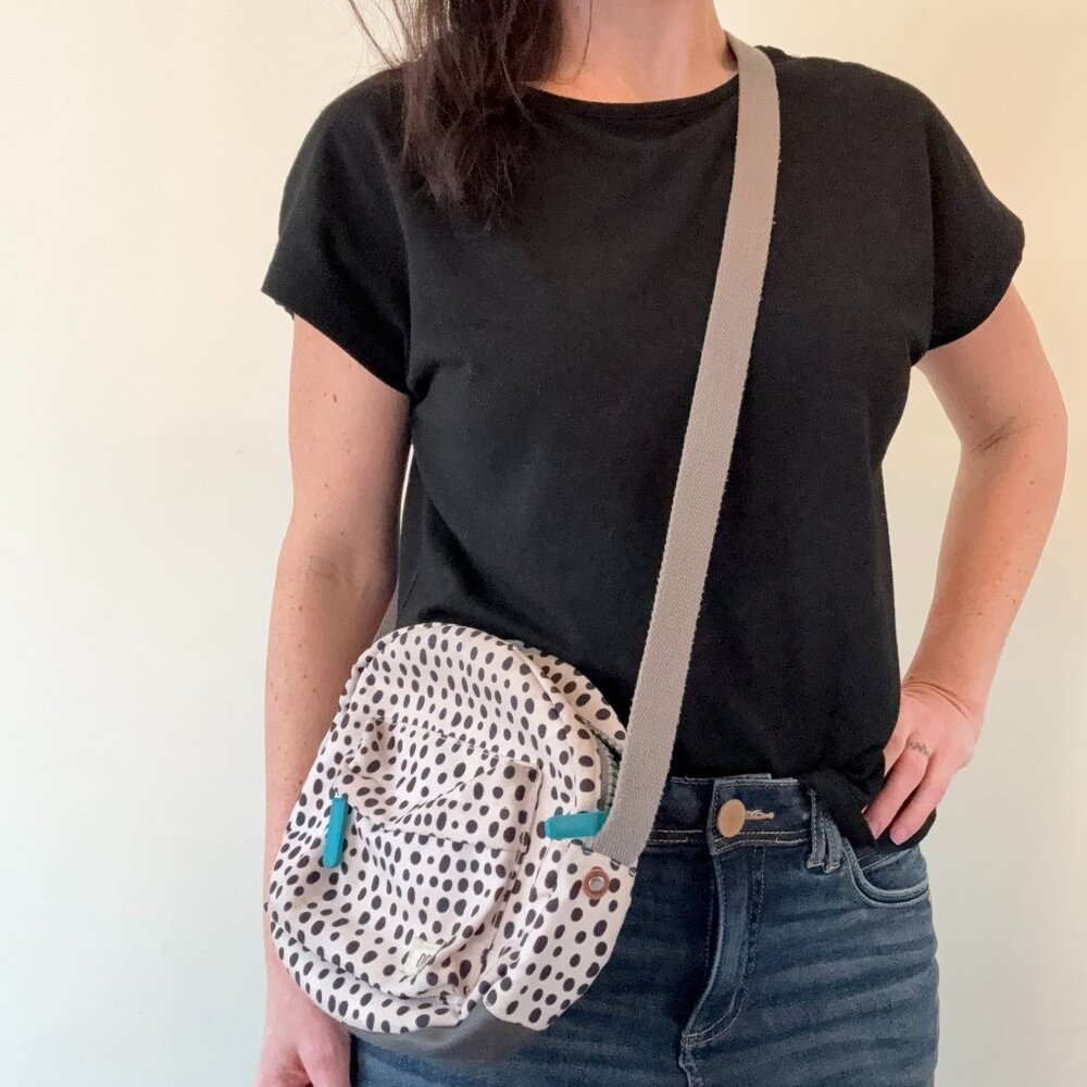 ORI Off-white & Black Paddington Crossbody Bag - Picture 2 of 5